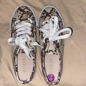 Guess ladies snake skin tennis shoes aka runners in size 6.5